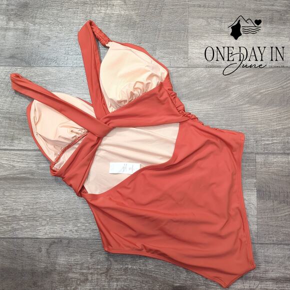 Cupshe V Neck Tummy Control One Piece Swimsuit Size L - Picture 4 of 4